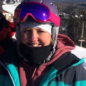 Meet your Posher, Briana